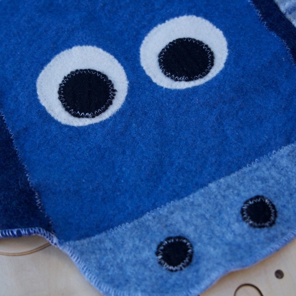 Cate & Levi 100% Wool Eco-Friendly Knitted Blue Baby Play mat Handmade In Canada - Picture 2 of 15